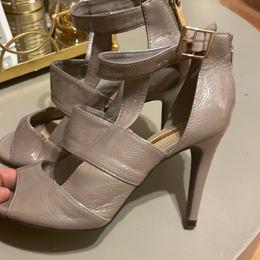 Mark heels shoes size 6